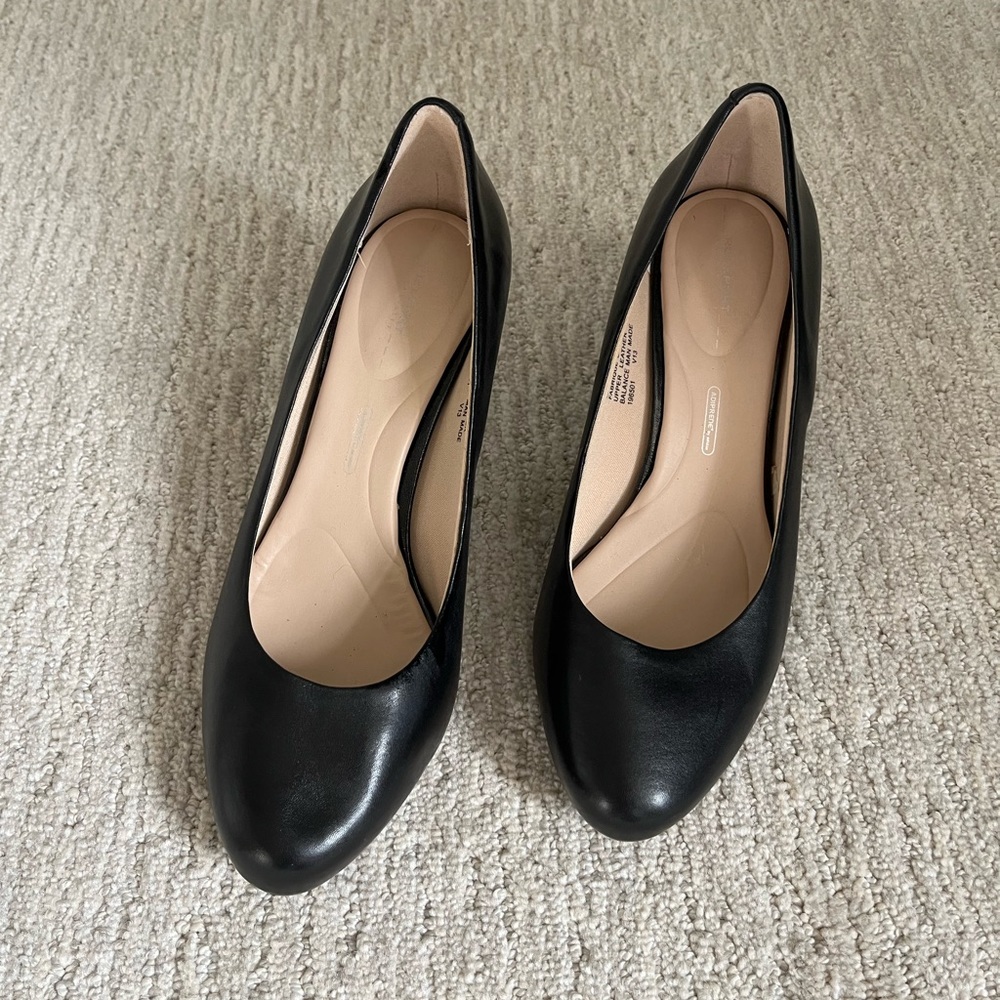 Women’s leather heels size 7 Rockport